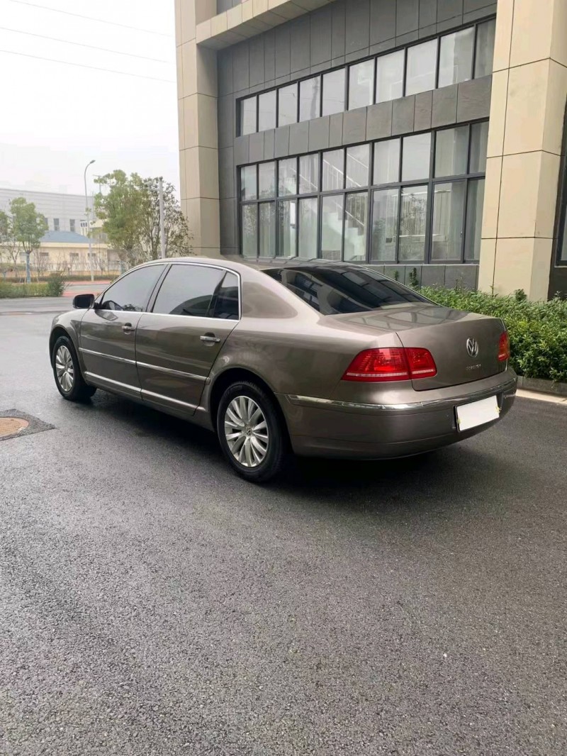 徐州12年大众辉腾4