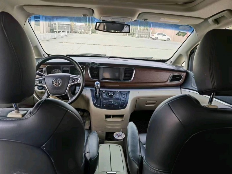 青岛18年别克GL83