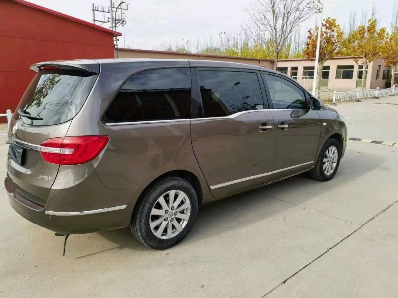 青岛18年别克GL87