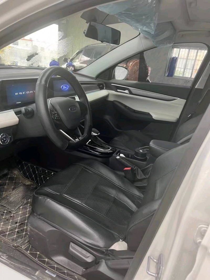 广州22年福特福睿斯6