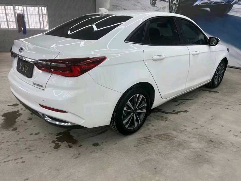 广州22年福特福睿斯9