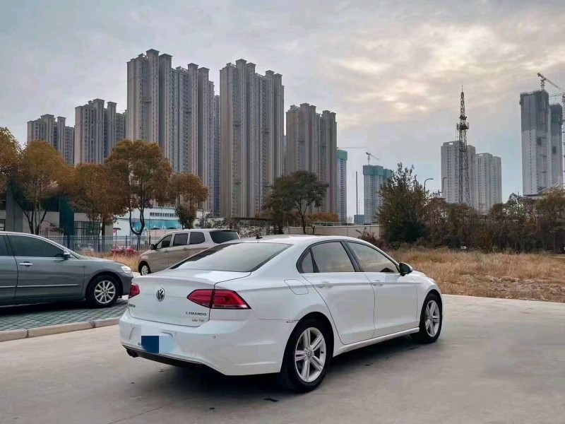 珠海18年大众凌渡8