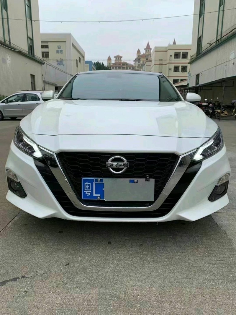 中山21年日产天籁1