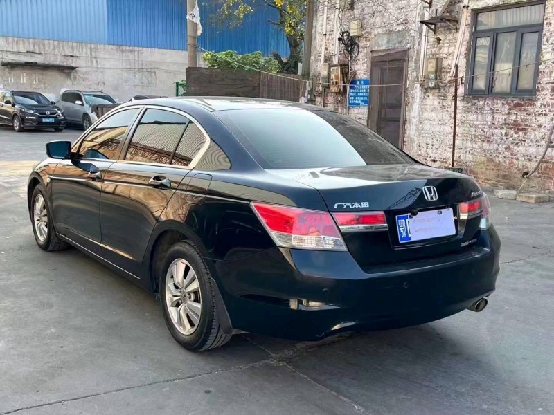 珠海12年本田雅阁4