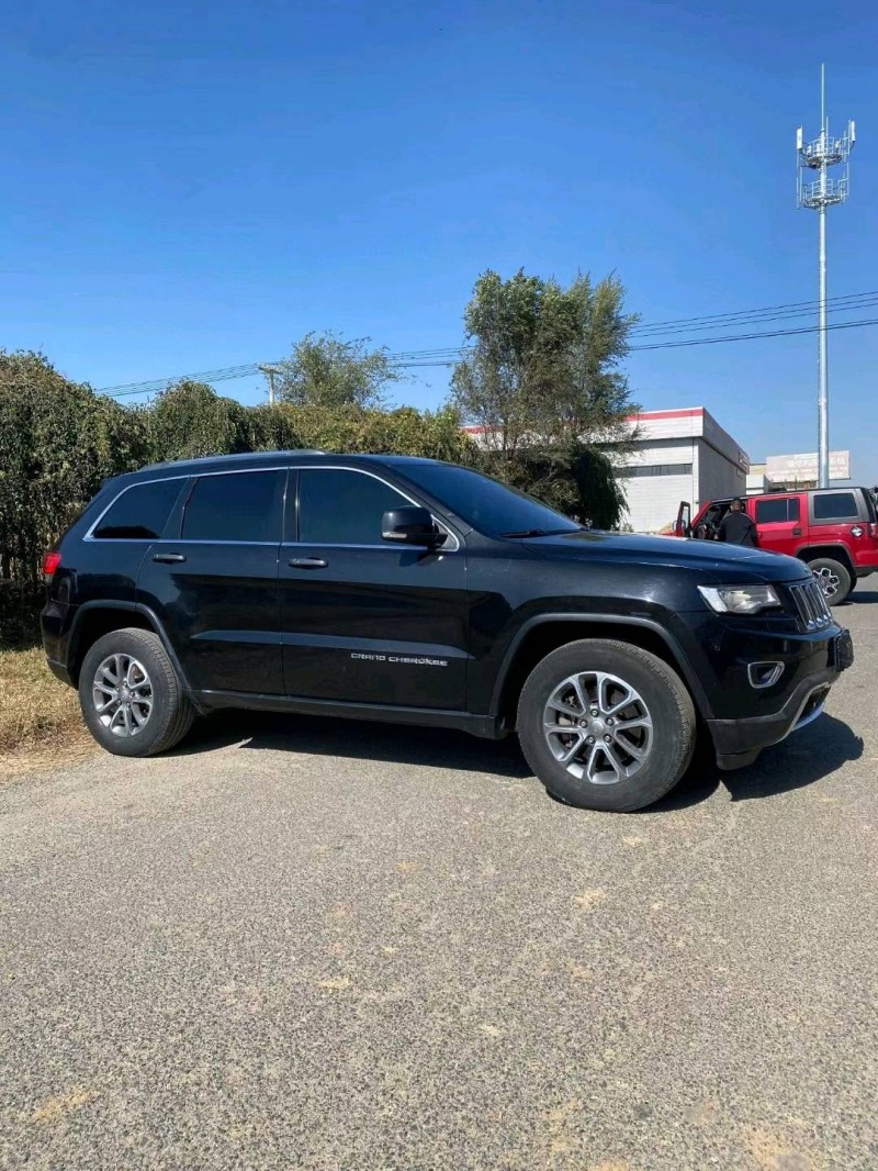 沈阳14年Jeep大切诺基2