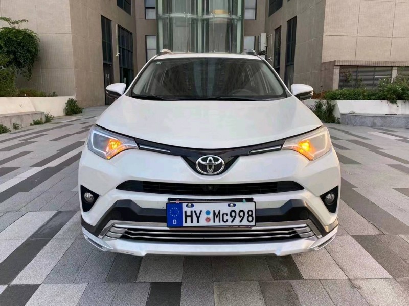 珠海17年丰田RAV41