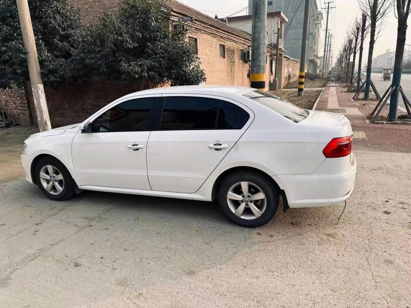 济南18年大众朗逸4