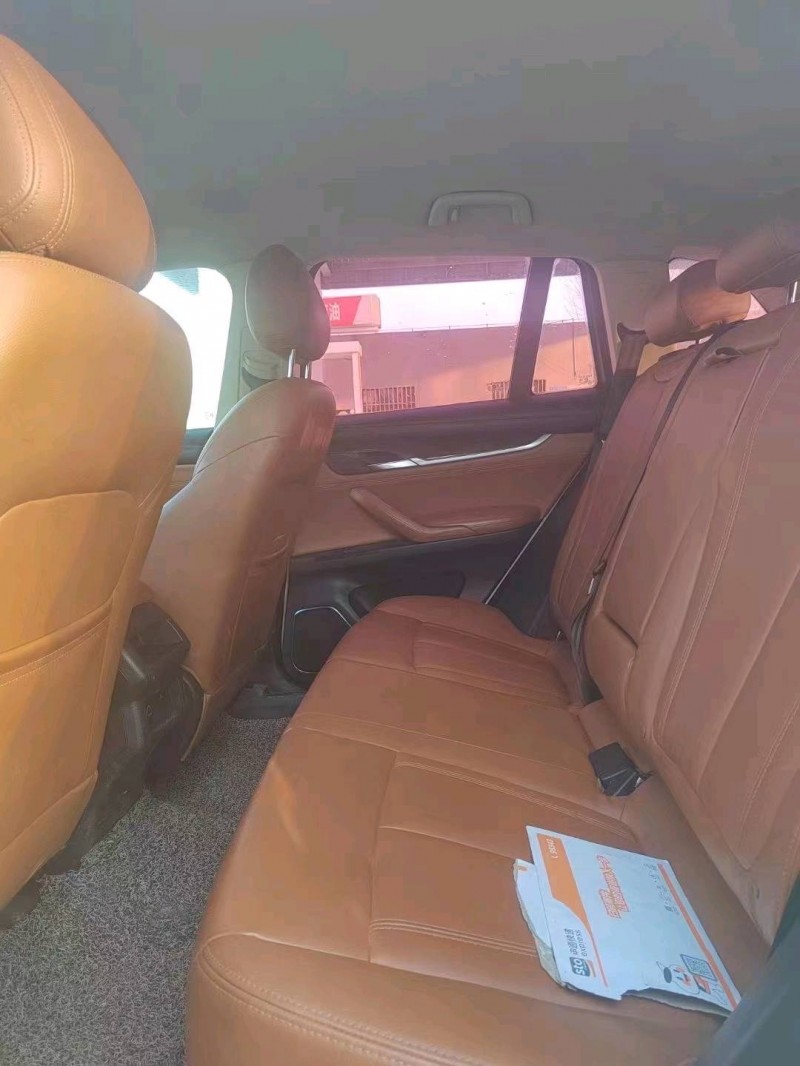 济南16年汉腾汽车X74