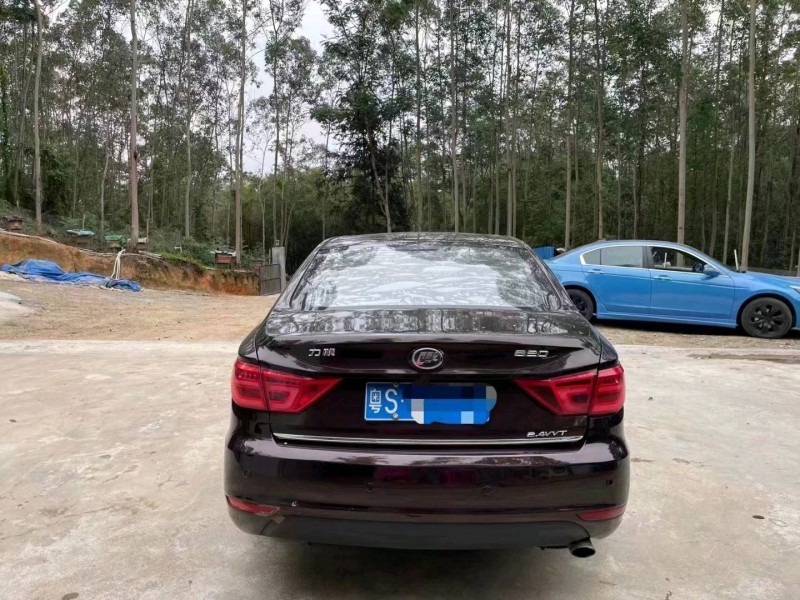 珠海17年力帆汽车8206