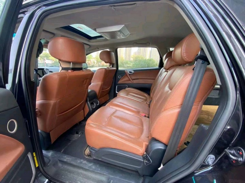 珠海13年纳智捷大7 SUV1