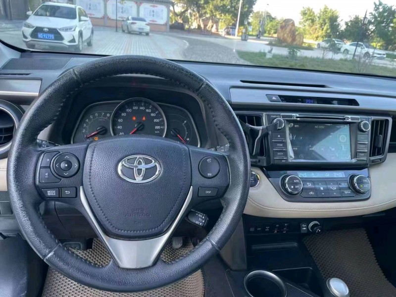 珠海16年丰田RAV44