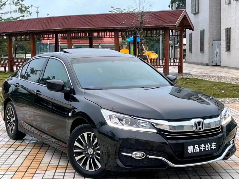 珠海16年本田雅阁3