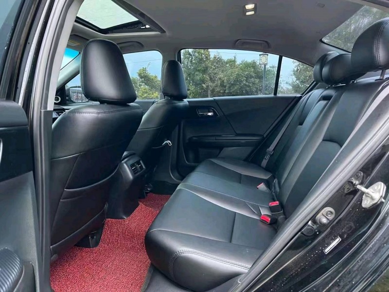 珠海16年本田雅阁8