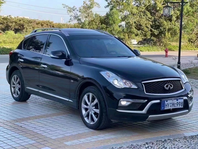 珠海17年英菲尼迪QX503