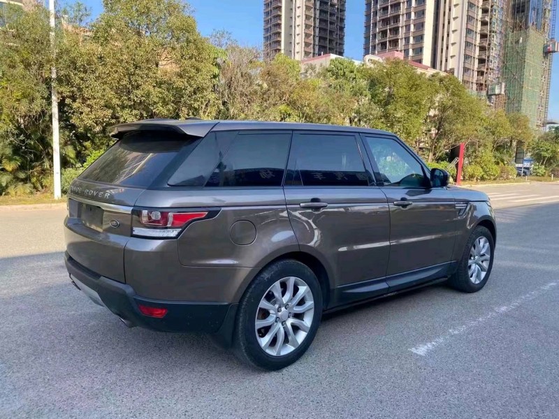 珠海14年路虎揽胜运动7