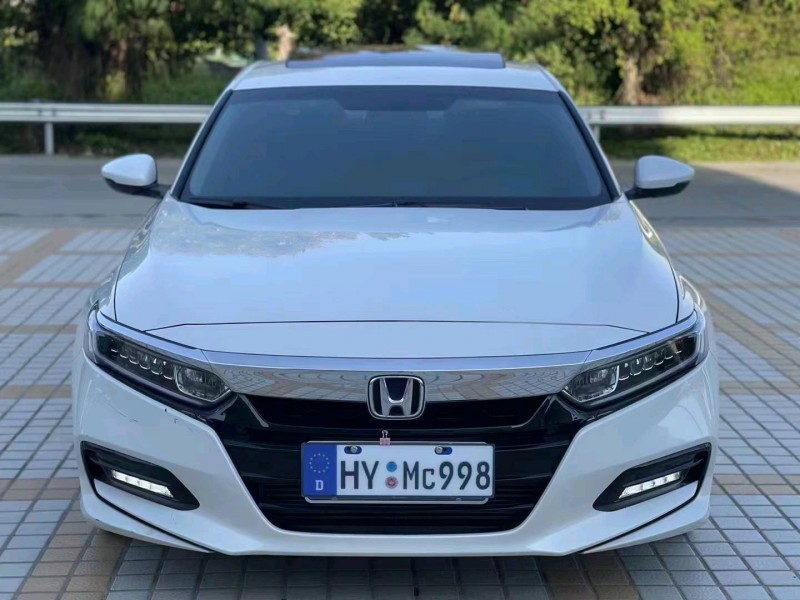 珠海21年本田雅阁1