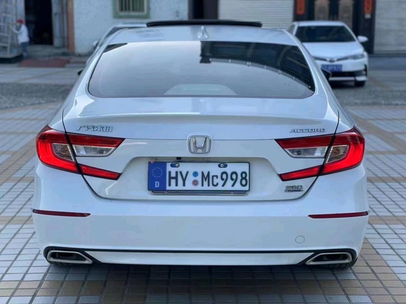 珠海21年本田雅阁2