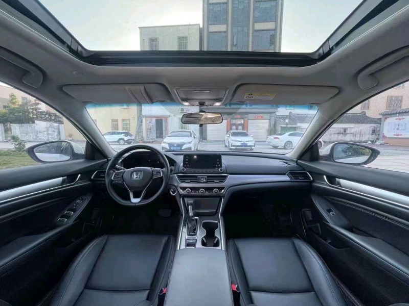 珠海21年本田雅阁4