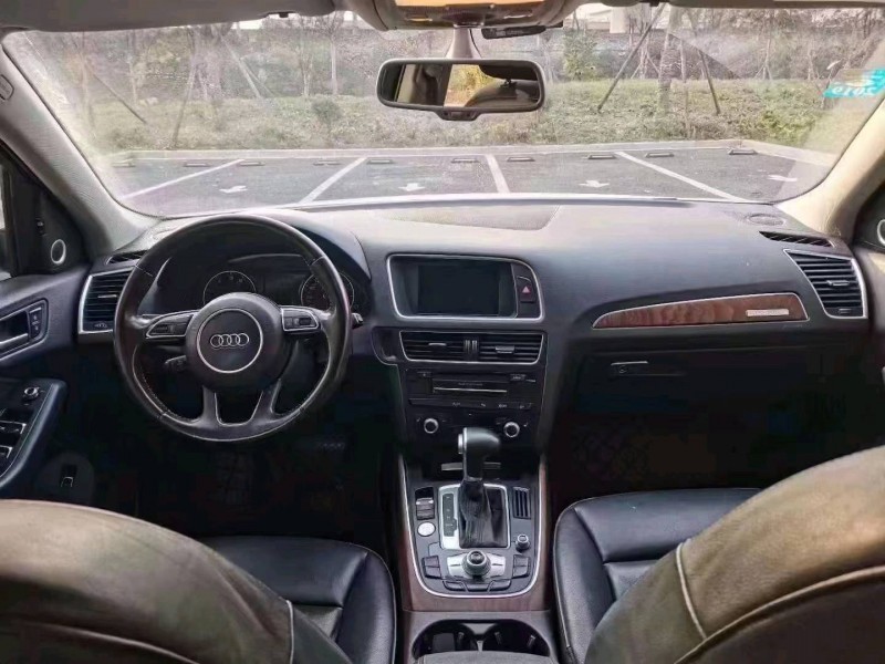 宜昌15年奥迪Q55