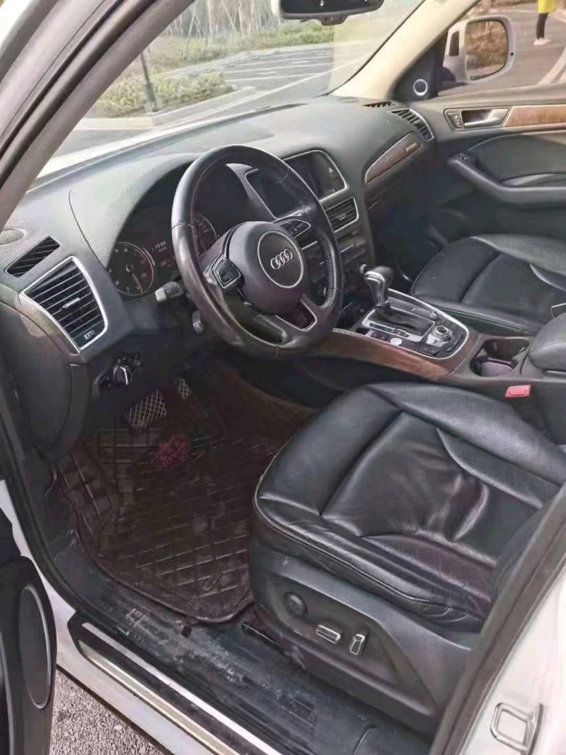 宜昌15年奥迪Q56