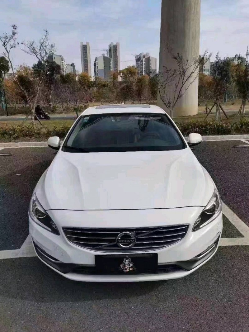 宜昌14年沃尔沃S60L1