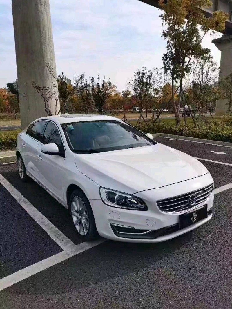 宜昌14年沃尔沃S60L2
