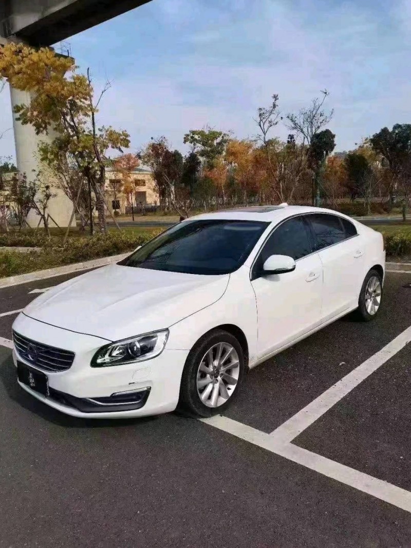 宜昌14年沃尔沃S60L5