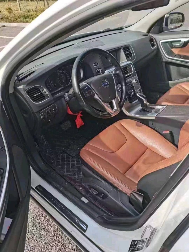 宜昌14年沃尔沃S60L6