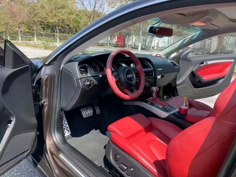 宜昌14年奥迪A56