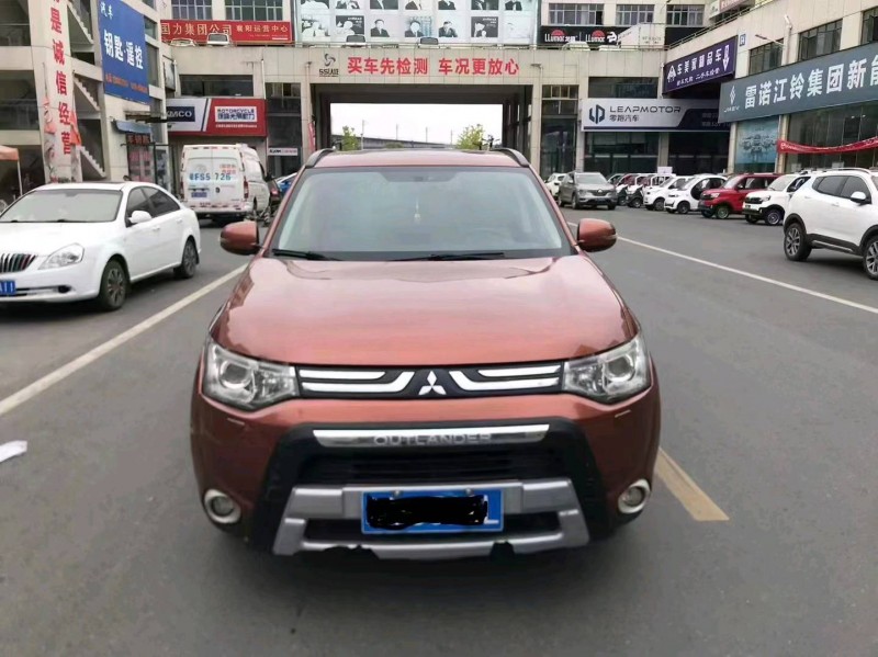 宜昌14年三菱欧蓝德1