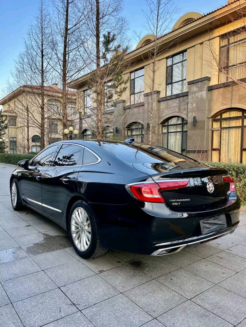 烟台17年别克君越5