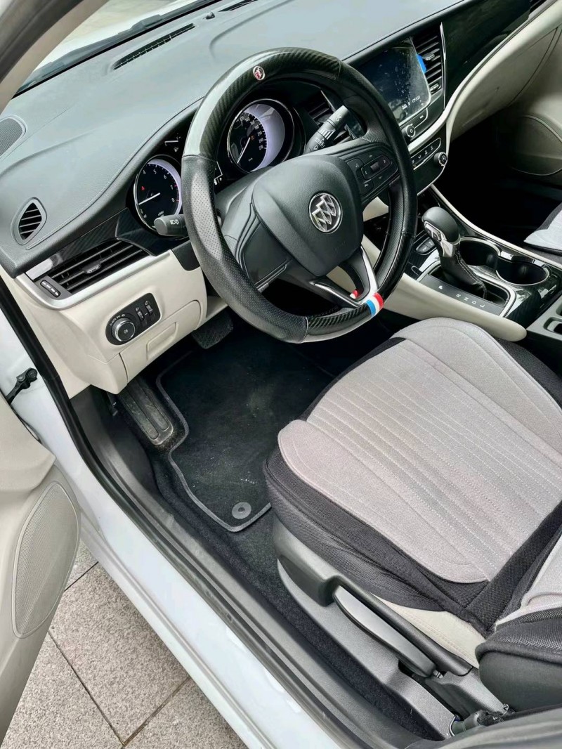 烟台21年别克威朗3