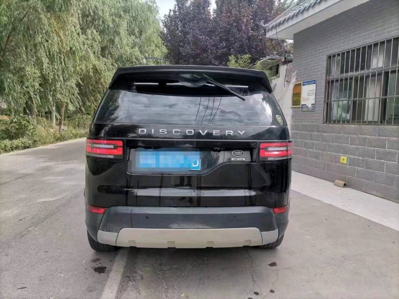 北京18年路虎发现3