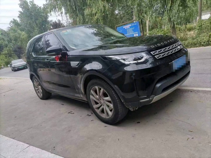 北京18年路虎发现1