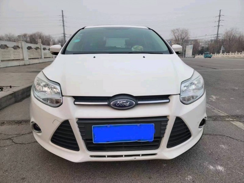 枣庄14年福特福克斯1