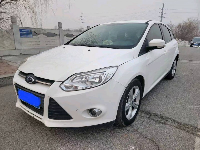 枣庄14年福特福克斯2