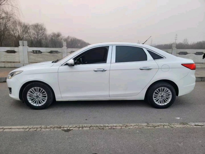 枣庄17年福特福睿斯3