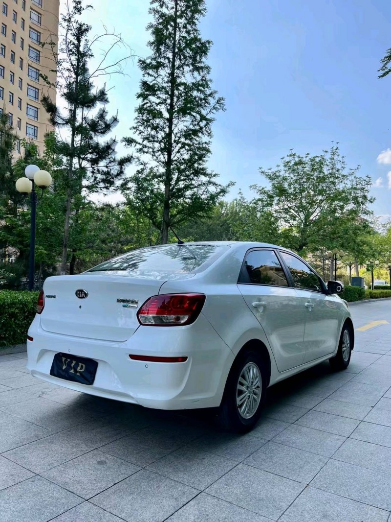 烟台19年起亚焕驰4