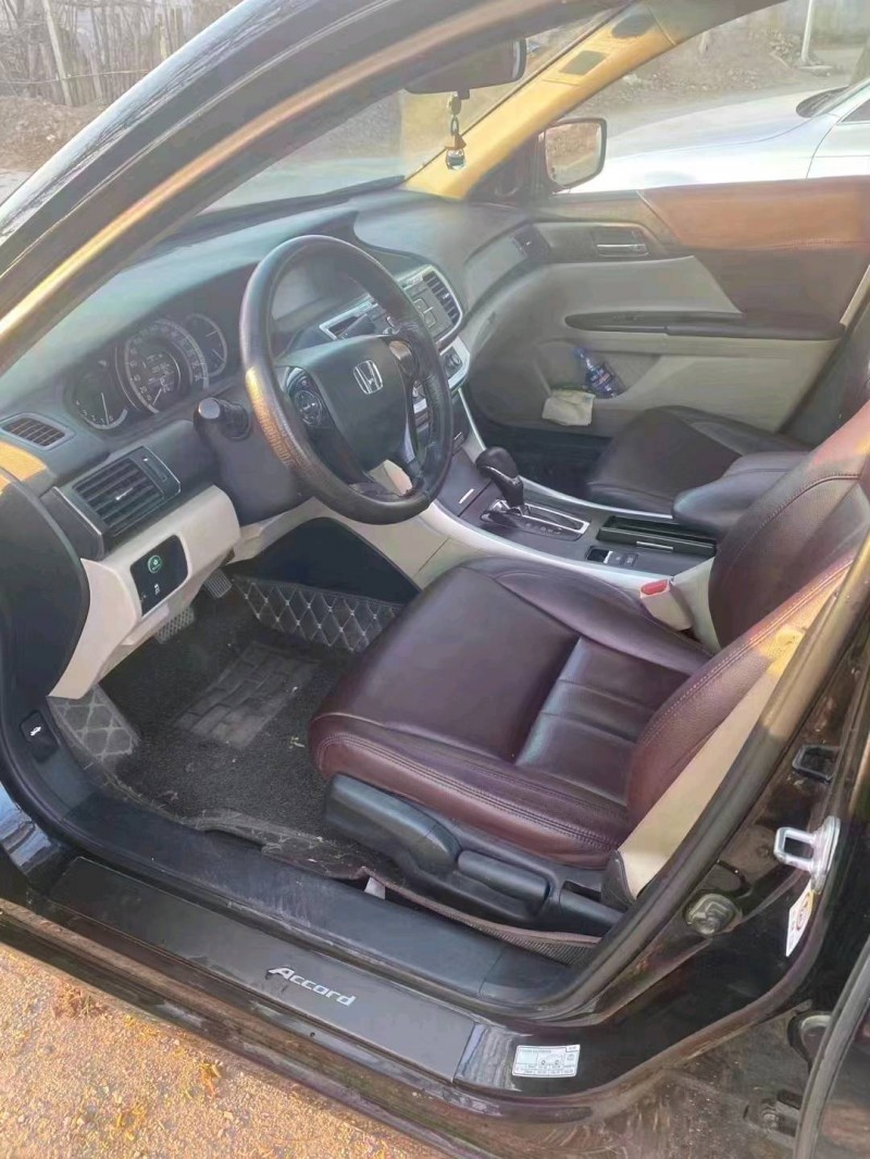 邯郸16年本田雅阁5