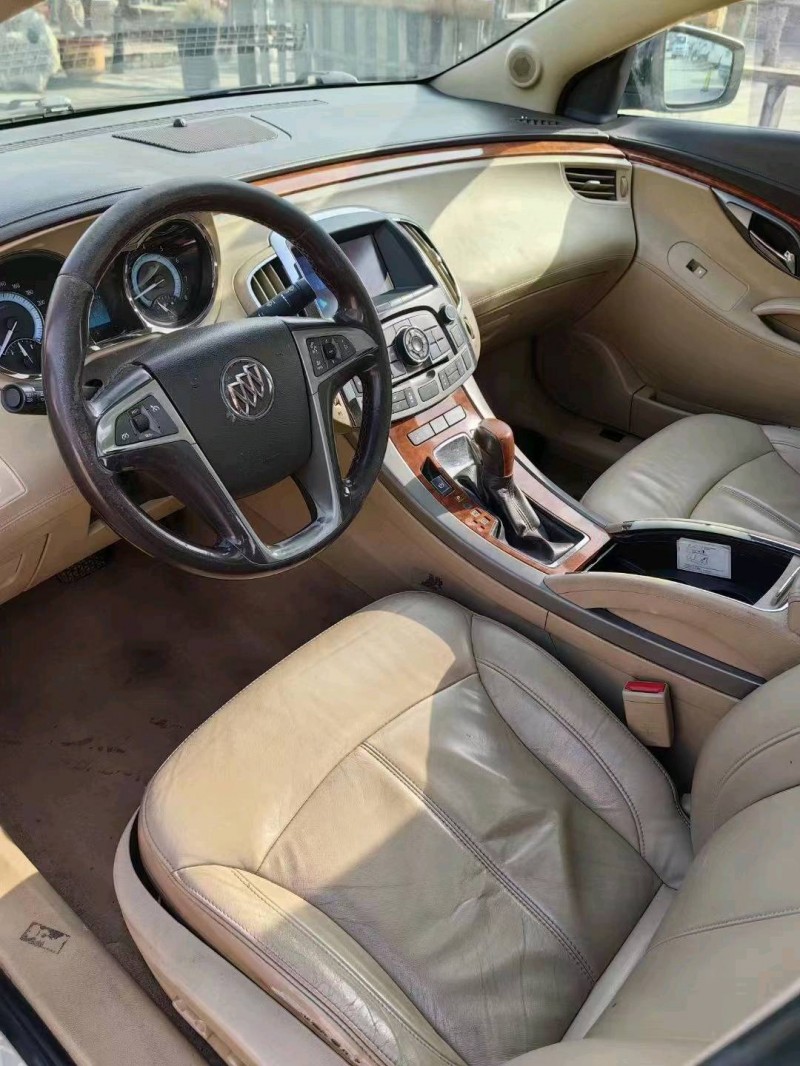 枣庄13年别克君越7