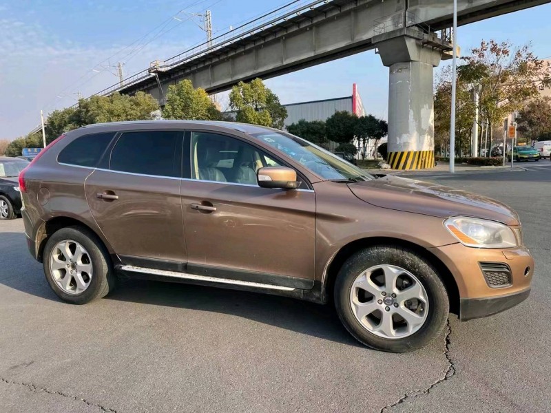 宜昌13年沃尔沃XC602