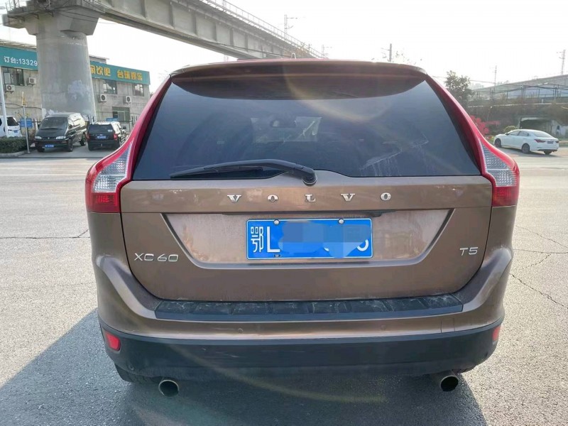 宜昌13年沃尔沃XC606