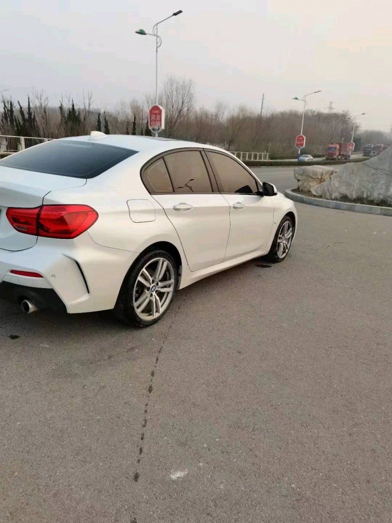 枣庄19年宝马1系3