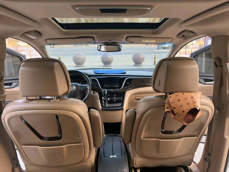 枣庄17年别克GL84