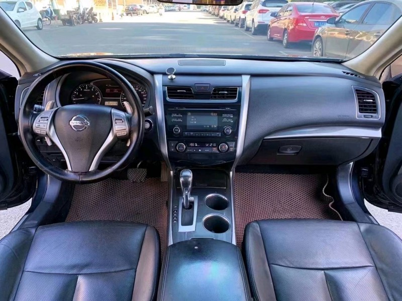 廊坊15年日产天籁8