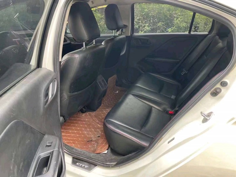 珠海17年本田锋范5