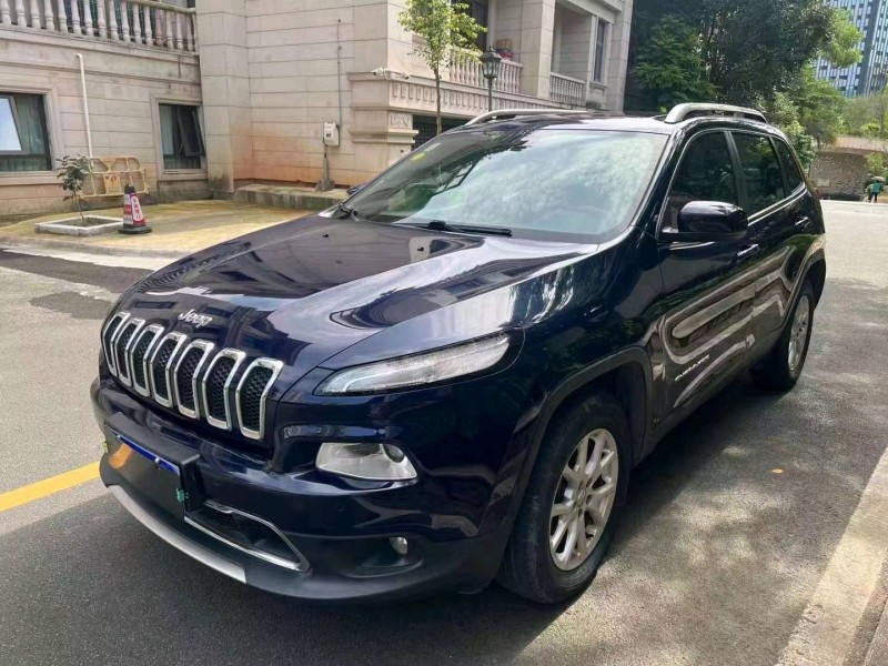 珠海16年Jeep自由光3