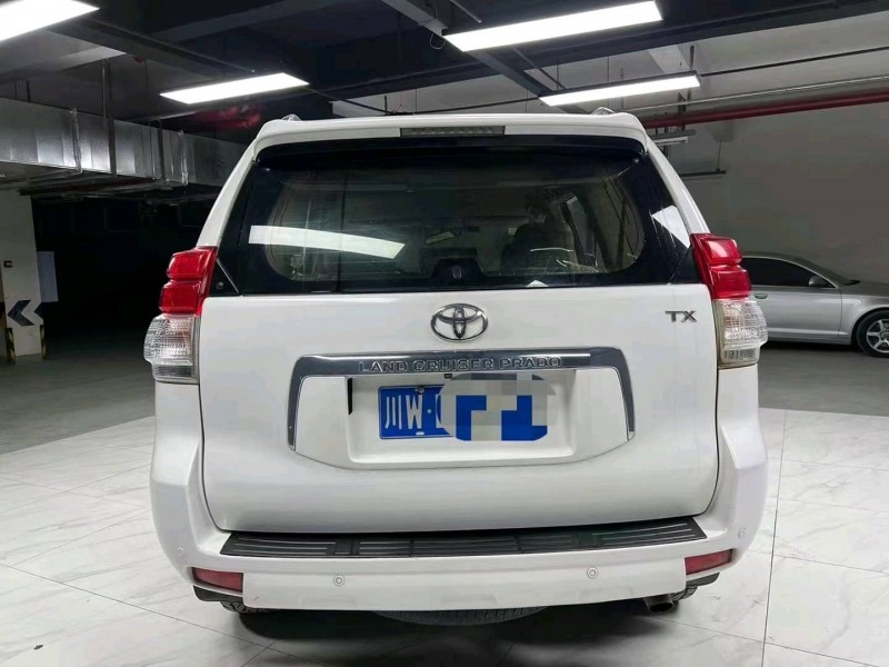 成都13年丰田普拉多1