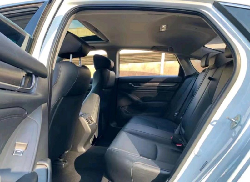 珠海19年本田雅阁8