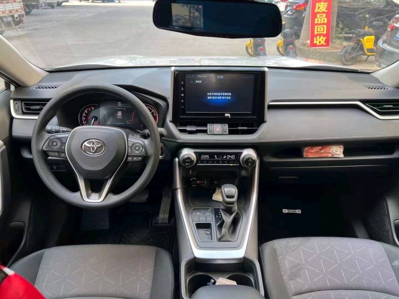 珠海20年丰田RAV4荣放8
